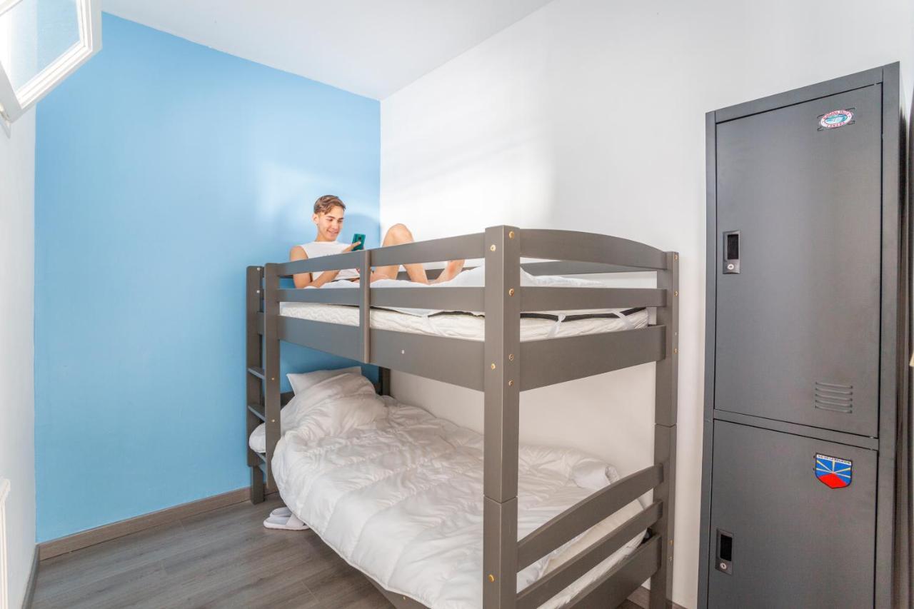 Hostel Ambassade Bretonne Vieux-Port Марсель Экстерьер фото